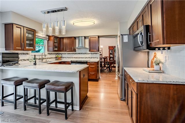 27563 Hemlock Drive, Westlake, OH 44145