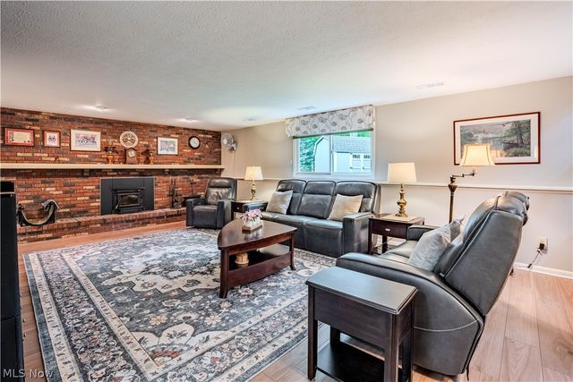 27563 Hemlock Drive, Westlake, OH 44145