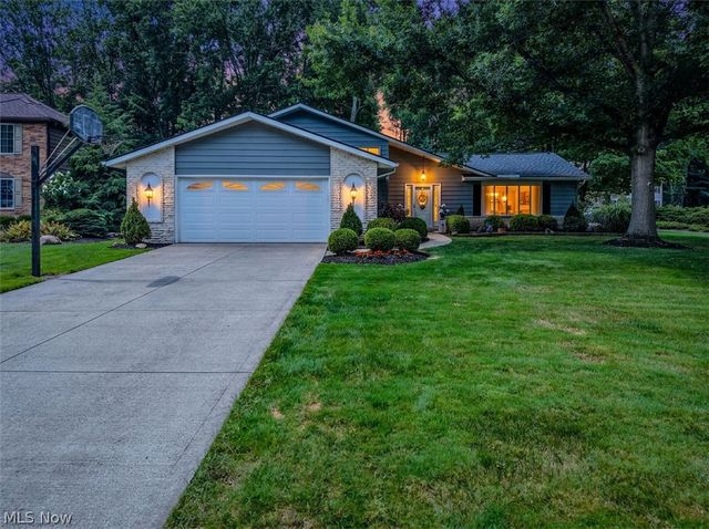 27563 Hemlock Drive, Westlake, OH 44145