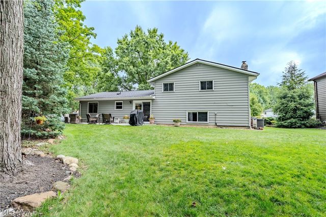 27563 Hemlock Drive, Westlake, OH 44145