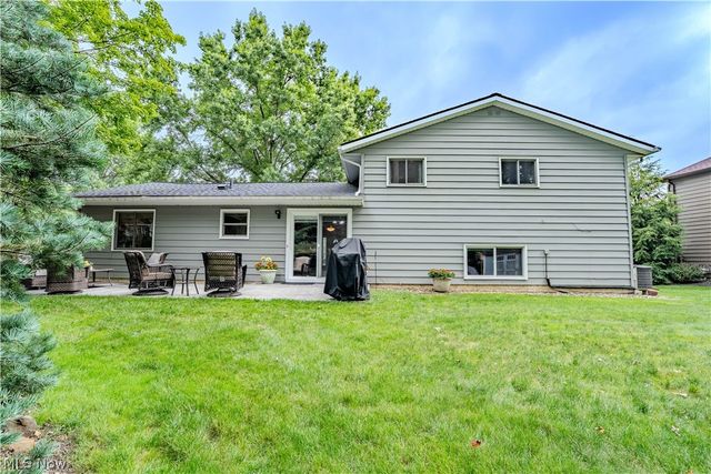 27563 Hemlock Drive, Westlake, OH 44145