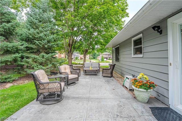 27563 Hemlock Drive, Westlake, OH 44145