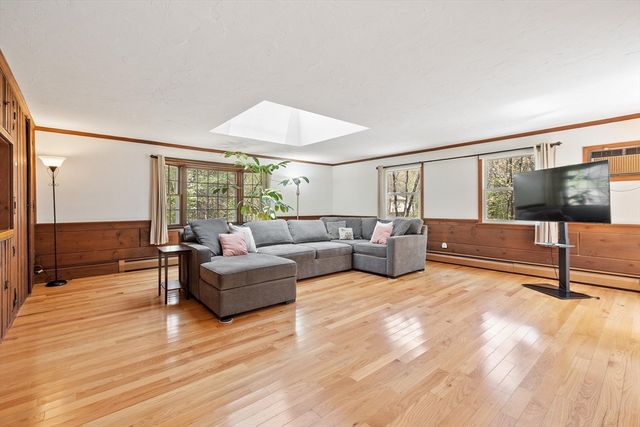 14 Minot Avenue, Acton, MA 01720