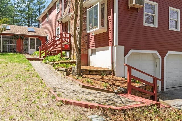 14 Minot Avenue, Acton, MA 01720
