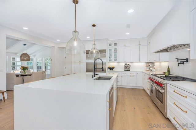 7778 Tierra Tesoro, San Diego, CA 92127