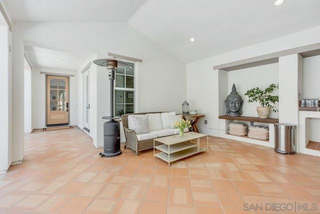 7778 Tierra Tesoro, San Diego, CA 92127
