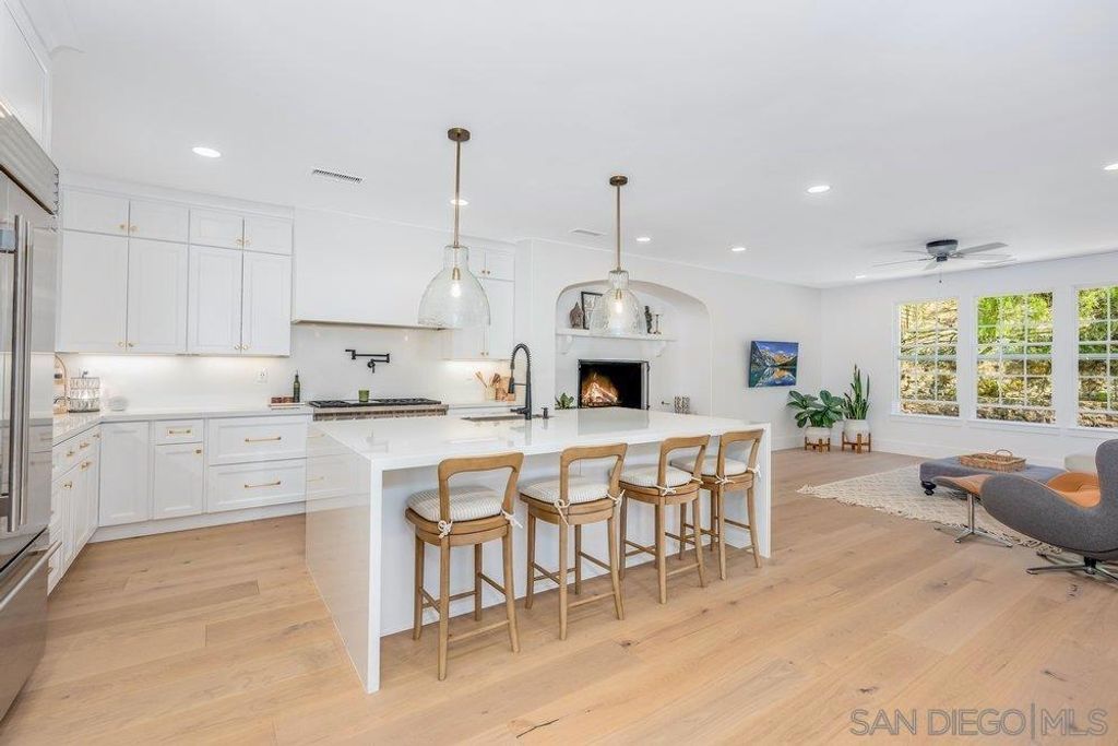 Image 13 of property listing at 7778 Tierra Tesoro, San Diego, CA 92127