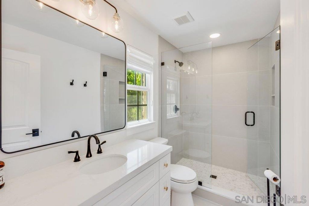 Image 19 of property listing at 7778 Tierra Tesoro, San Diego, CA 92127
