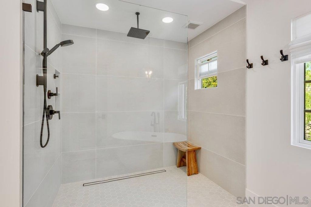 Image 27 of property listing at 7778 Tierra Tesoro, San Diego, CA 92127