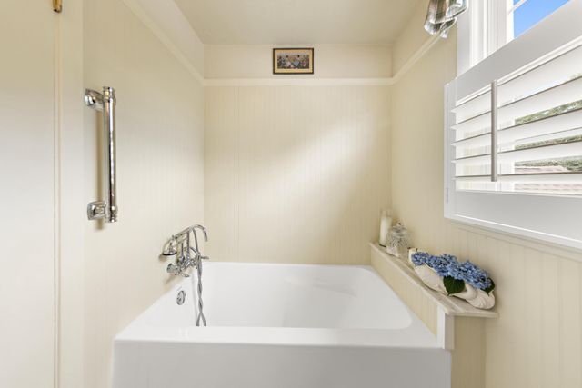 410 ABSECON TER, Tuckerton, NJ 08087