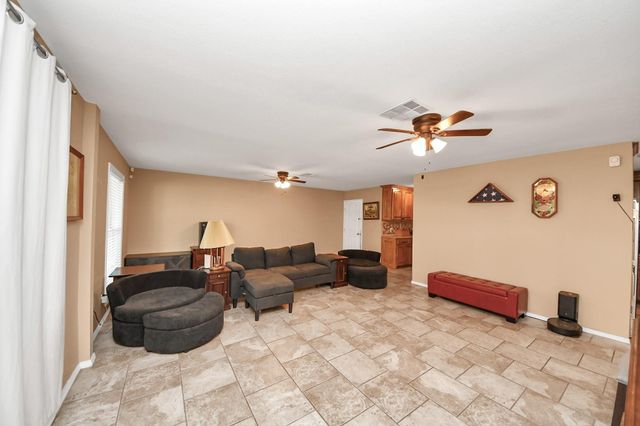 2610 Pine Street, Galveston, TX 77551