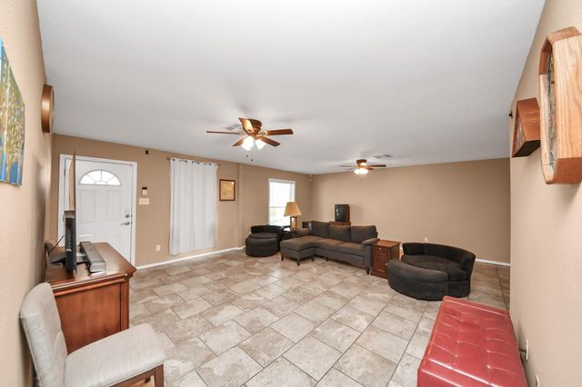 2610 Pine Street, Galveston, TX 77551