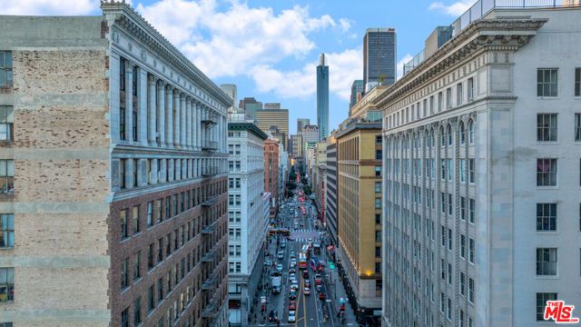215 W 7th Street 811, Los Angeles, CA 90014
