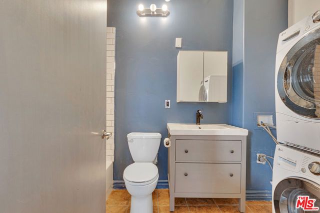 215 W 7th Street 811, Los Angeles, CA 90014