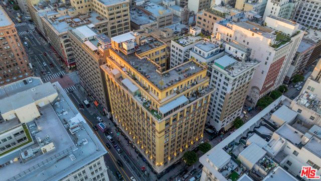 215 W 7th Street 811, Los Angeles, CA 90014