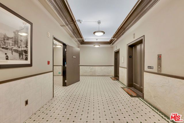 215 W 7th Street 811, Los Angeles, CA 90014