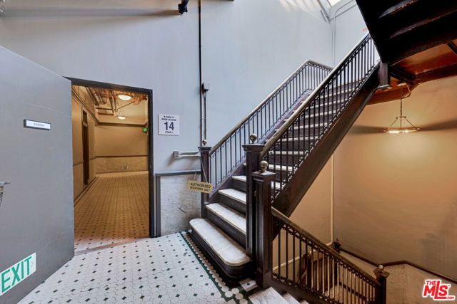 215 W 7th Street 811, Los Angeles, CA 90014