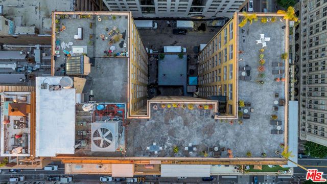 215 W 7th Street 811, Los Angeles, CA 90014