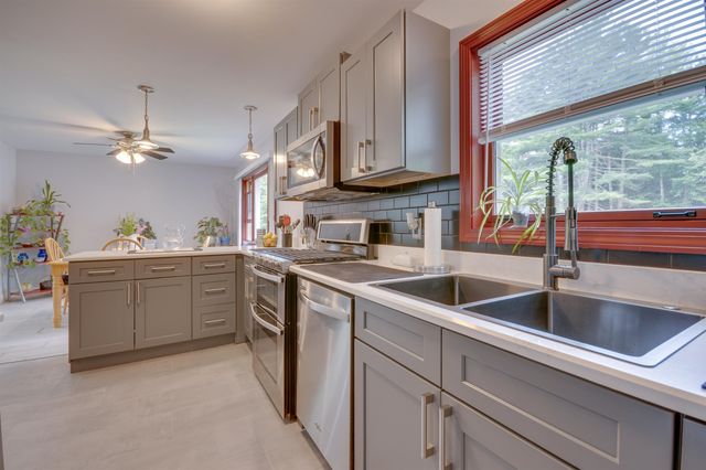 82 Learned Drive, Westford, VT 05494