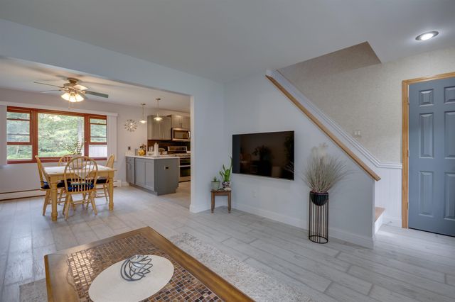 82 Learned Drive, Westford, VT 05494