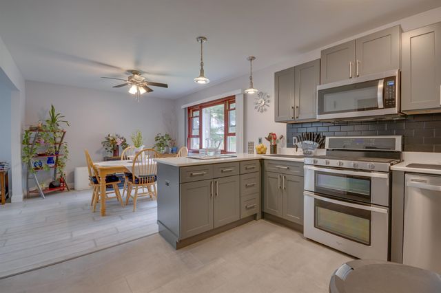 82 Learned Drive, Westford, VT 05494