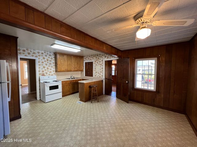 204 Woodland Circle, Hertford, NC 27944