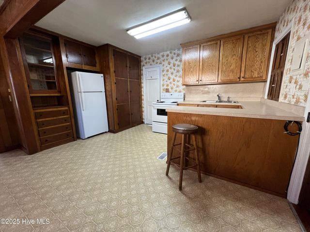 204 Woodland Circle, Hertford, NC 27944