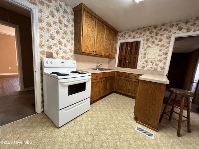 204 Woodland Circle, Hertford, NC 27944