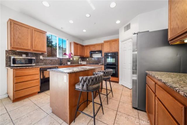 15187 Hawk Street, Fontana, CA 92336