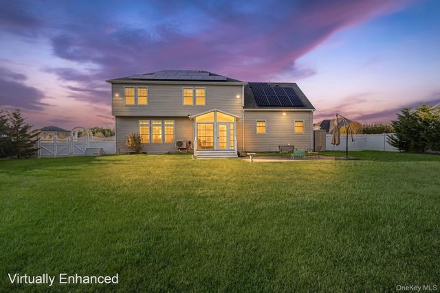 17 Country View Lane, Greenlawn, NY 11740