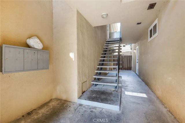 8435 Willis Ave, Panorama City, CA 91402