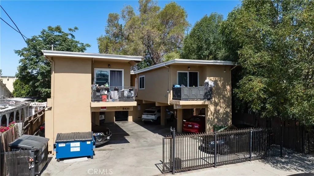 8435 Willis Ave, Panorama City, CA 91402