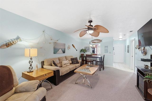7612 OAKMONT LANE, New Port Richey, FL 34654