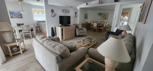 6049 Travelers Way, Fort Pierce, FL 34982