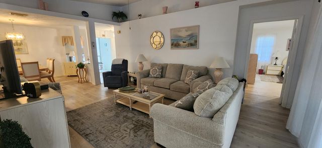 6049 Travelers Way, Fort Pierce, FL 34982