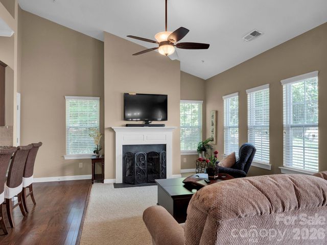 14726 Inter Milan Way, Charlotte, NC 28277