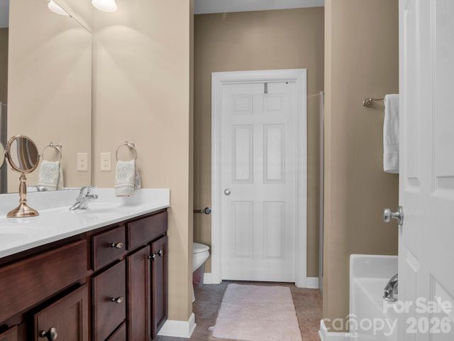 14726 Inter Milan Way, Charlotte, NC 28277