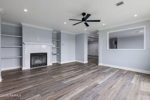 1402 L Dubois Road, New Iberia, LA 70560