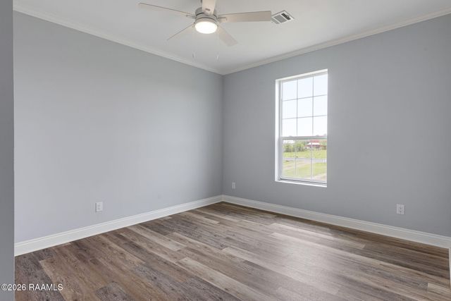 1402 L Dubois Road, New Iberia, LA 70560