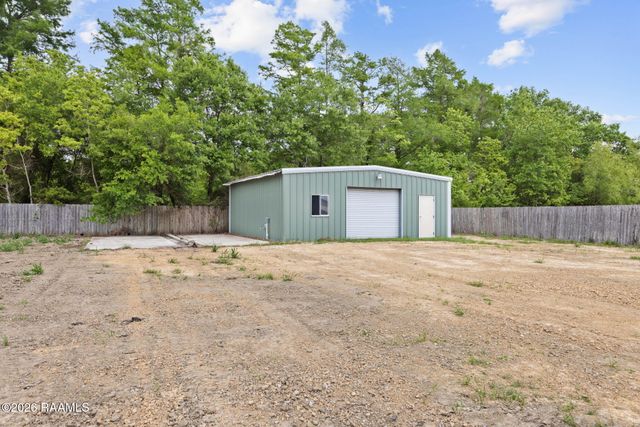 1402 L Dubois Road, New Iberia, LA 70560