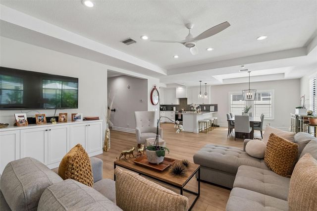 3512 W SAN JUAN STREET, Tampa, FL 33629