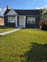 5614 Bancroft Avenue, St Louis, MO 63109