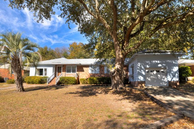 2414 Valleybrook Road, Sumter, SC 29154