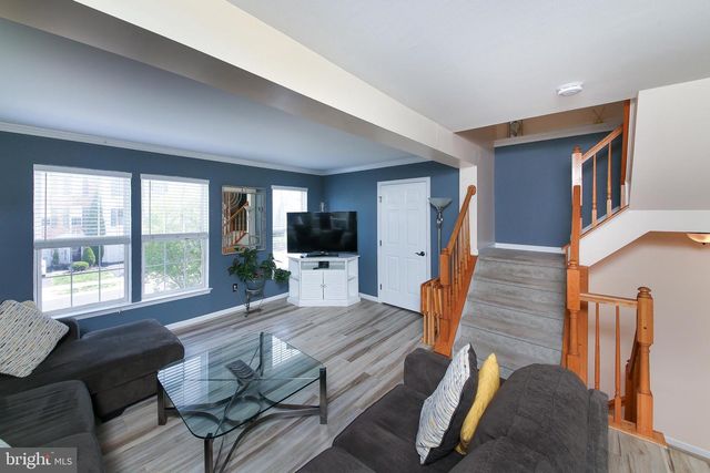102 AMY COURT, North Wales, PA 19454