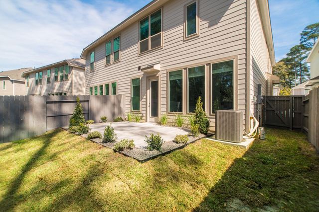 670 Royal Arch Drive, Conroe, TX 77304