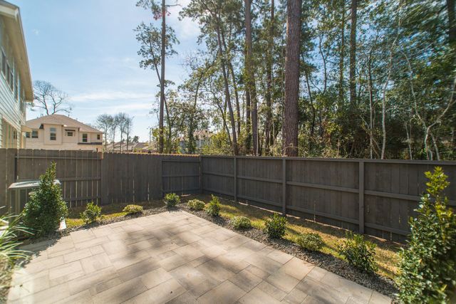 670 Royal Arch Drive, Conroe, TX 77304