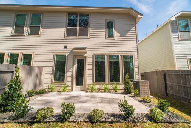 670 Royal Arch Drive, Conroe, TX 77304
