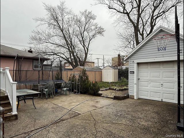 17 Litchfield Avenue, Elmont, NY 11003