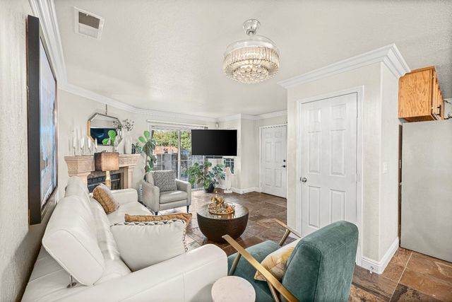 568 Regis Dr, Sacramento, CA 95838