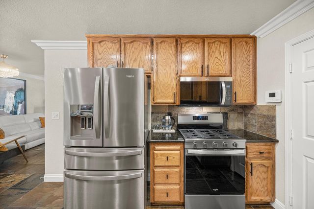 568 Regis Dr, Sacramento, CA 95838